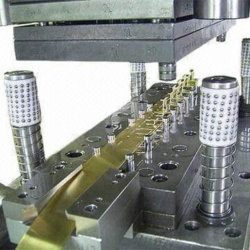 التسامح Ra 0.005 أجزاء ختم المعدن 3-Plate Die OEM / ODM service / metal stamping Parts